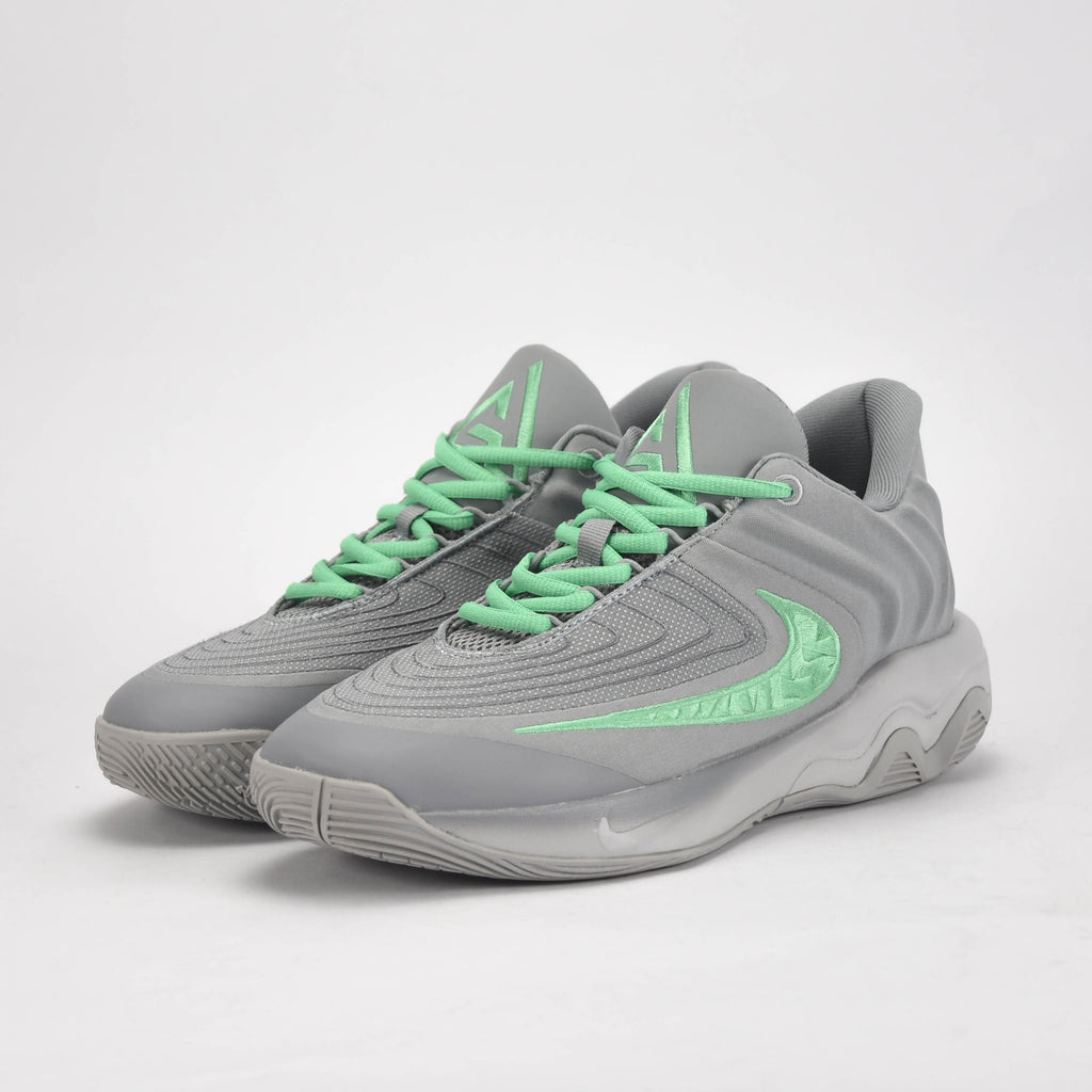 Nike Giannis Immortality 4 - La Vitesse Sur Le Terrain