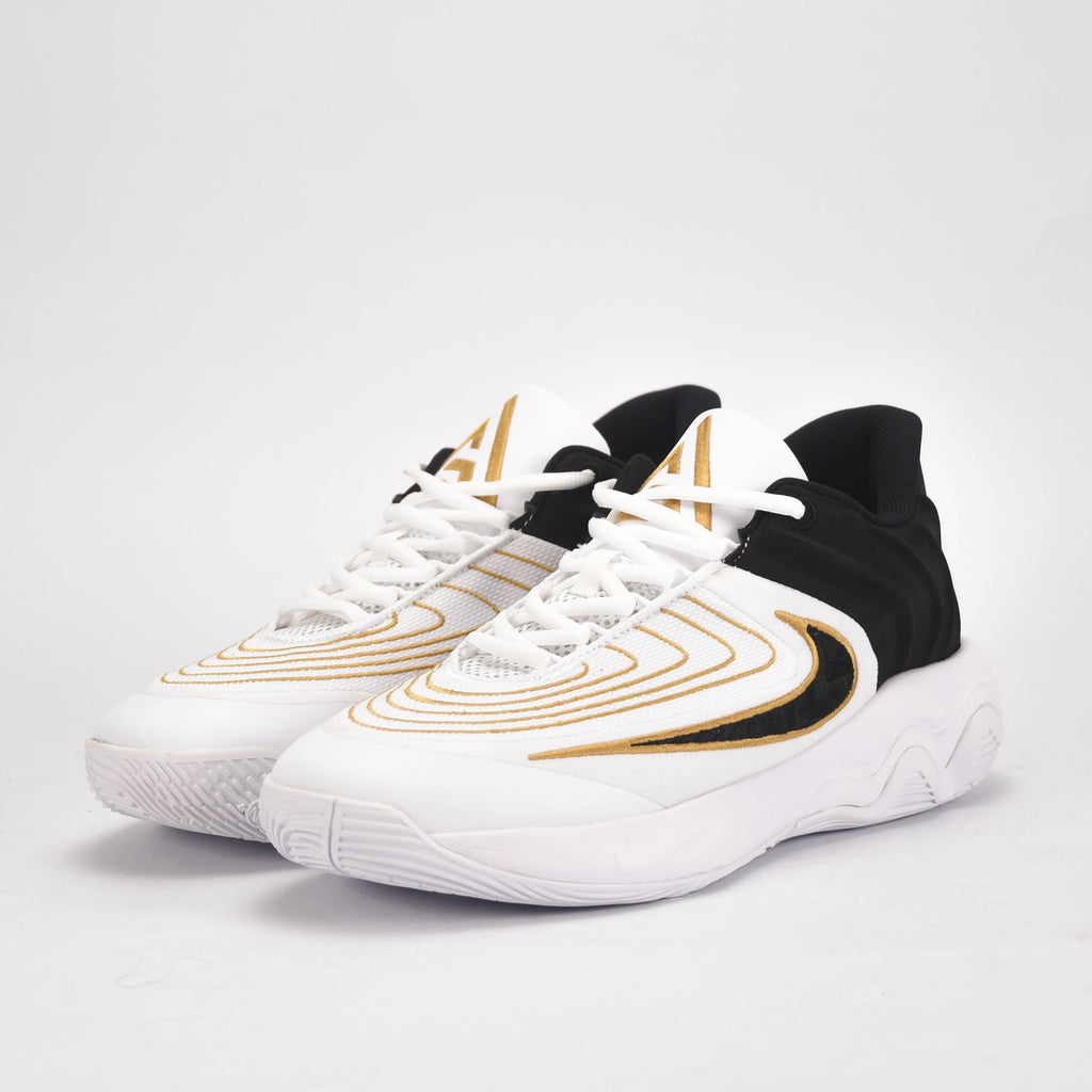 Nike Giannis Immortality 4 - La Vitesse Sur Le Terrain