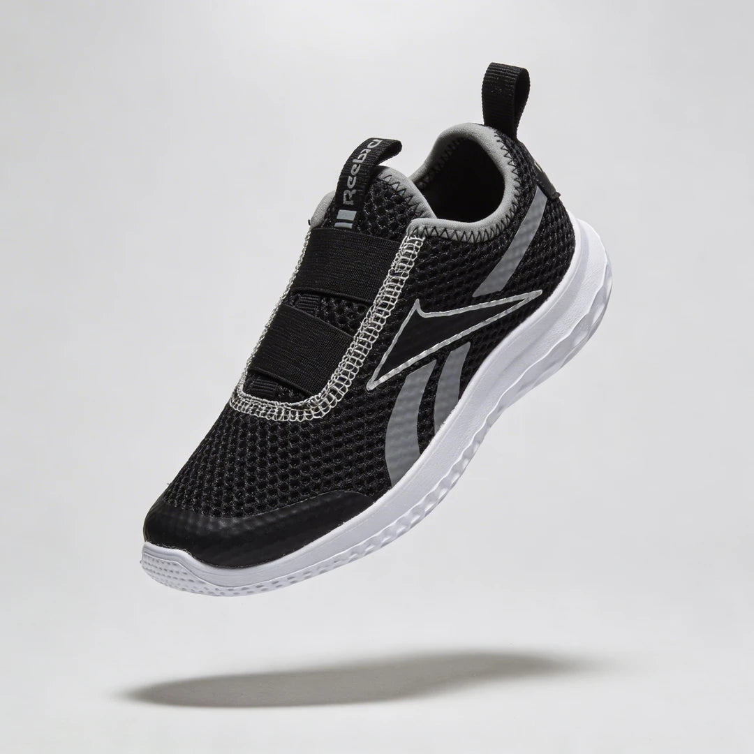 Baskets Enfant et Bébé Reebok Reebok Rush Runner Slip On vue trois-quarts fond studio - BirdNova Algérie