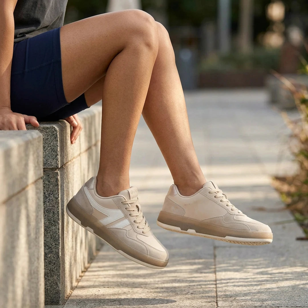Baskets Femmes Safety jogger Shoes vue trois-quarts en situation - BirdNova Algérie