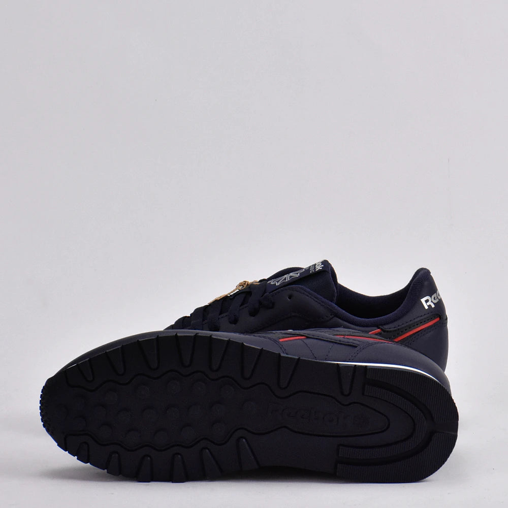 Baskets Hommes Reebok REEBOK CLASSIC LEATHER NAVY/NAVY/WHITE vue de profil droit - BirdNova Algérie