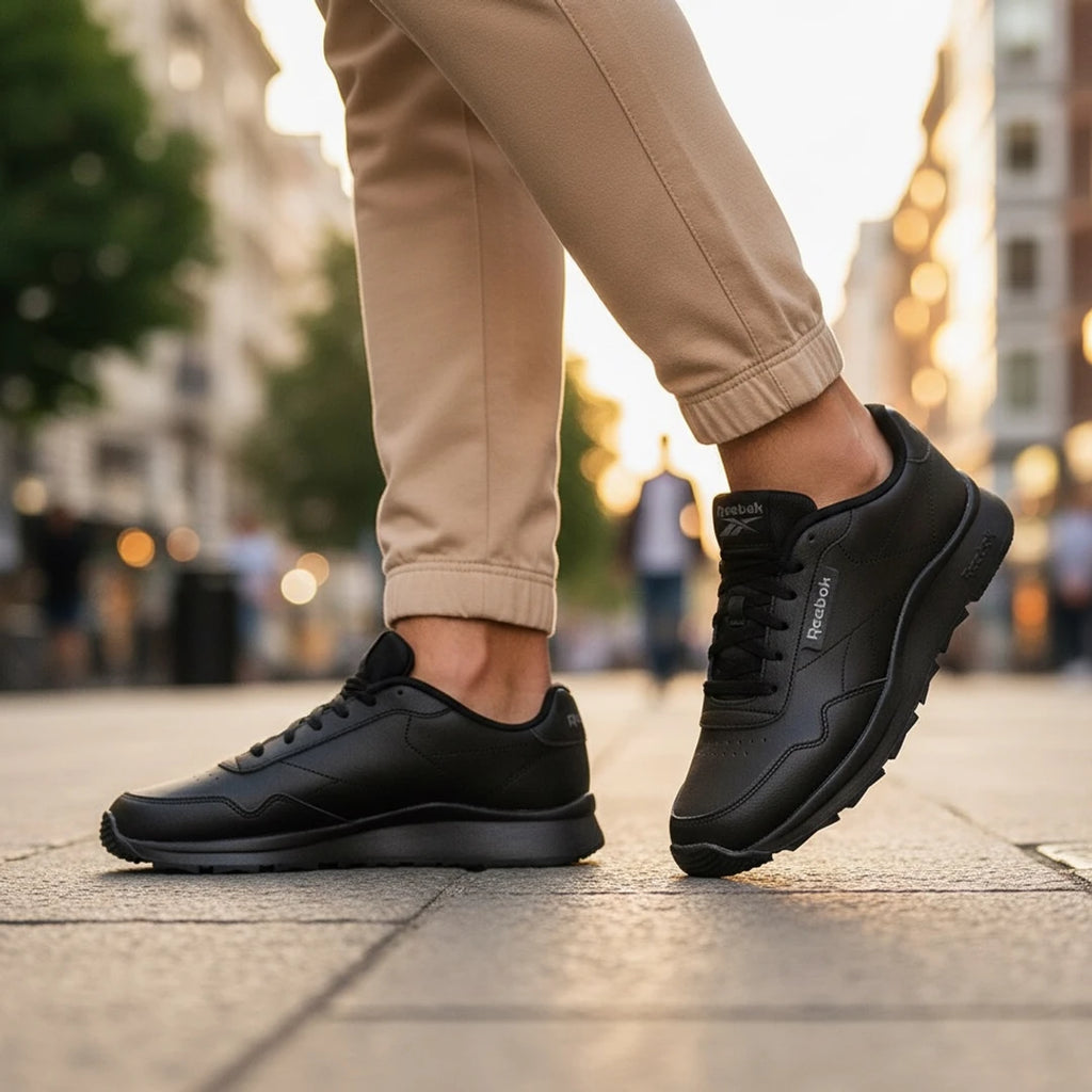 Baskets Hommes Reebok Ramble Black/Black/Grey5 profil droit en situation - BirdNova Algérie