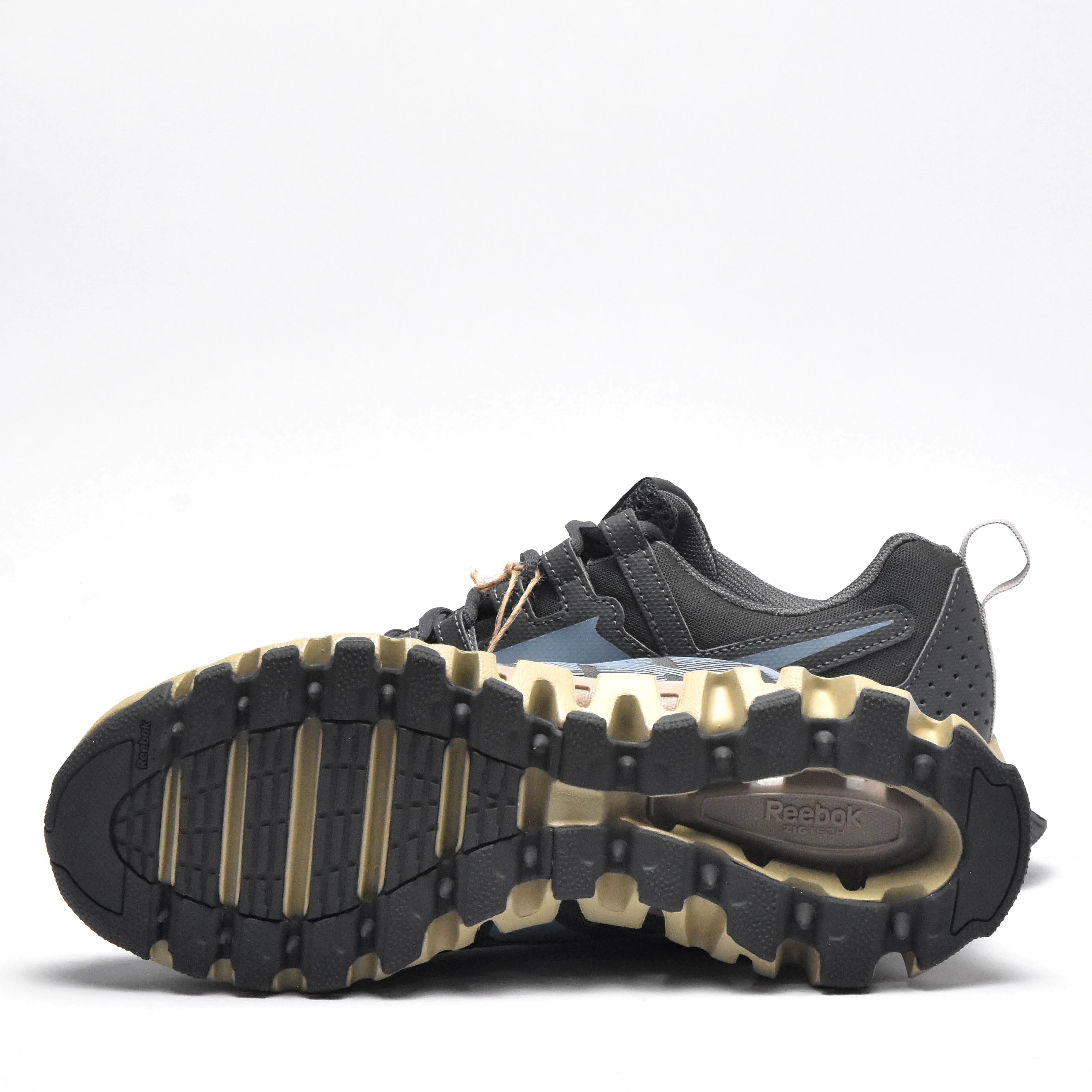 Baskets Hommes Reebok REEBOK ZIGWILD TR 6 vue de profil droit - BirdNova Algérie