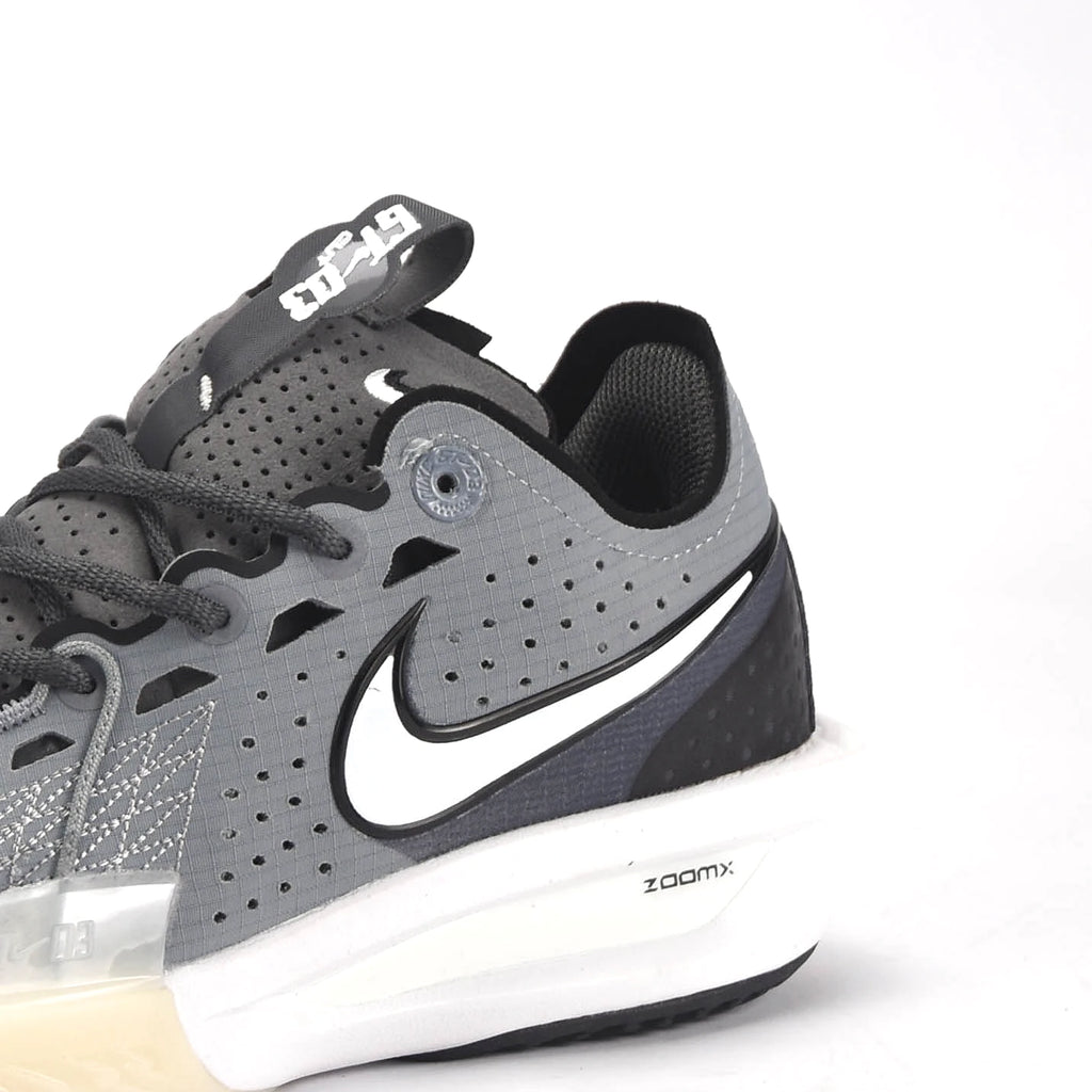 Nike GT Cut 3 Gris/Noir - détail semelle