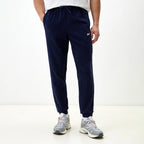 Reebok Pantalon De Sport Marine Homme, vue de face portée, BirdNova Algérie