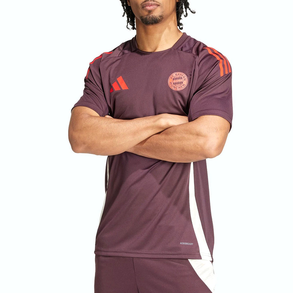 Adidas Maillot Bayern Prune, vue de face portée, BirdNova Algérie