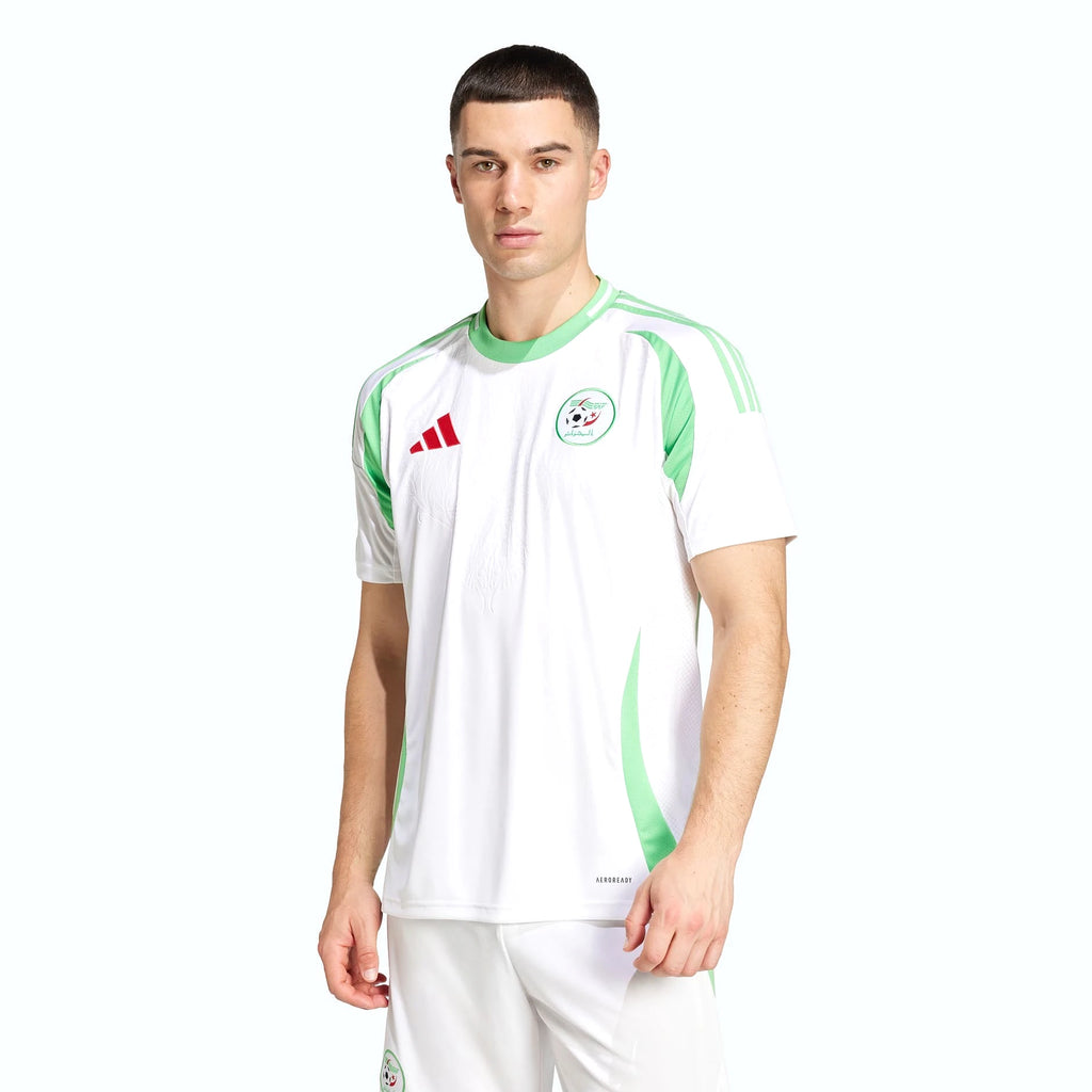 Maillot domicile Algérie 24 porté de face par un mannequin — BirdNova Algérie