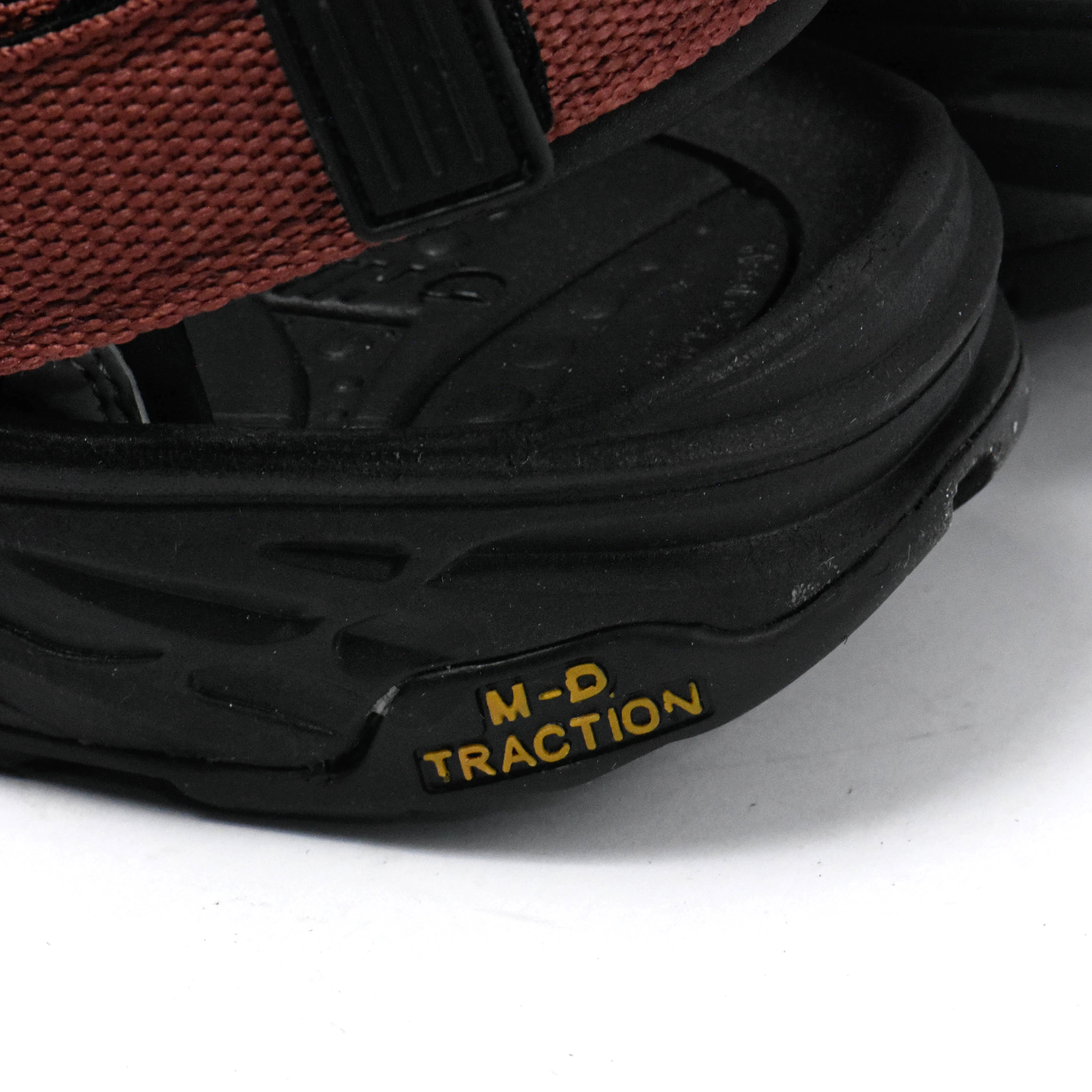 Détail de la technologie M-D Traction sur la semelle des sandales Hommes Hi-tec Hi Tec Ula Raft - BirdNova Algérie