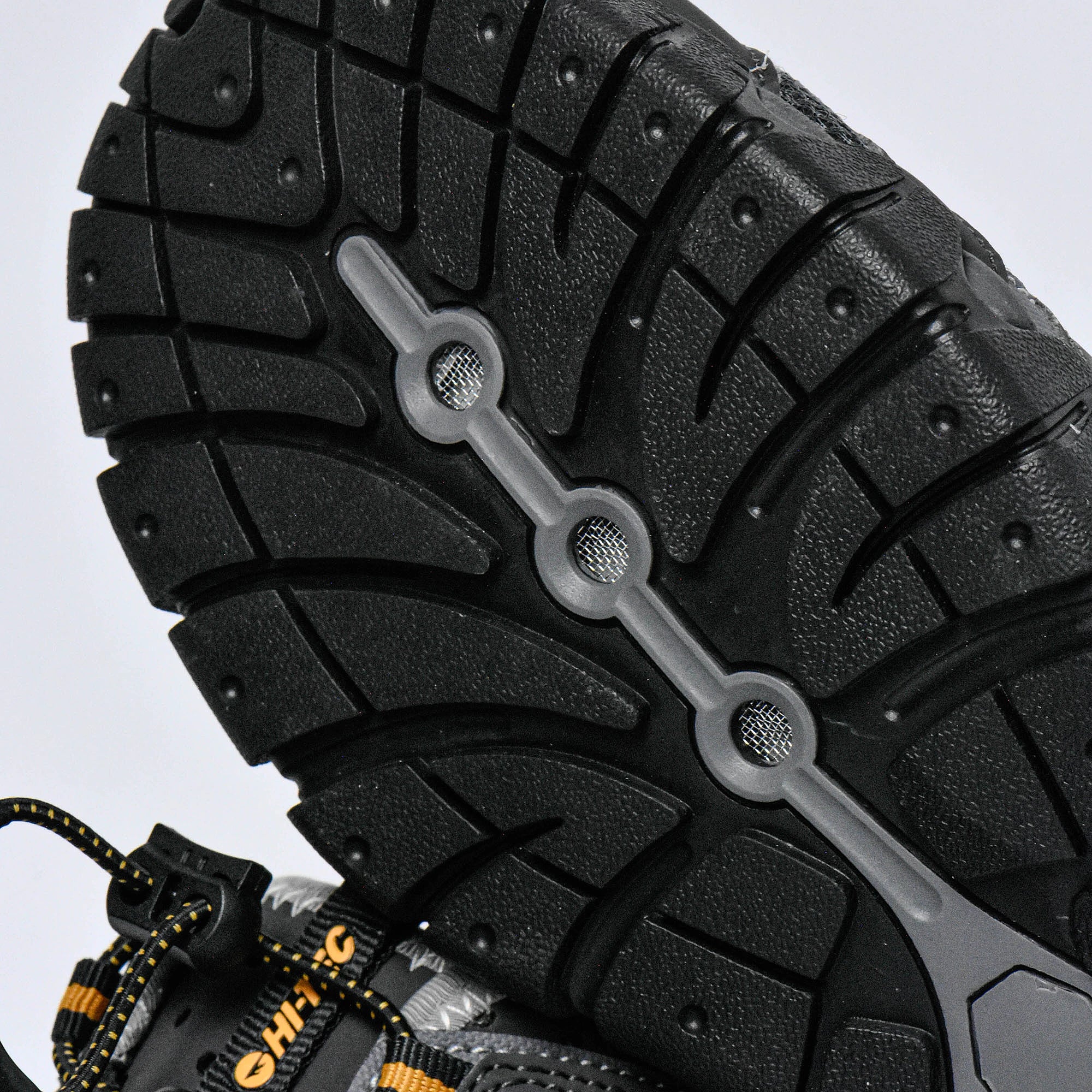 Détail des perforations de drainage de la semelle des Sandales Hommes Hi-tec Tortola Sport Charcoal - BirdNova Algérie